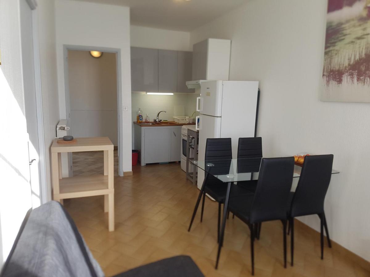 Appartements Coeur De Village แซ็งต์-ฌ็อง-ดู-บรูเอล ภายนอก รูปภาพ