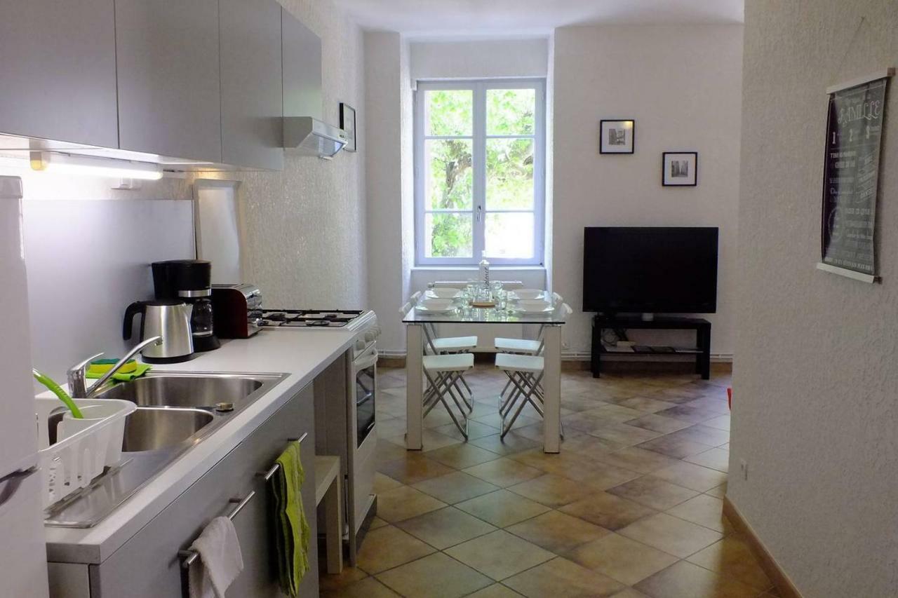 Appartements Coeur De Village แซ็งต์-ฌ็อง-ดู-บรูเอล ภายนอก รูปภาพ