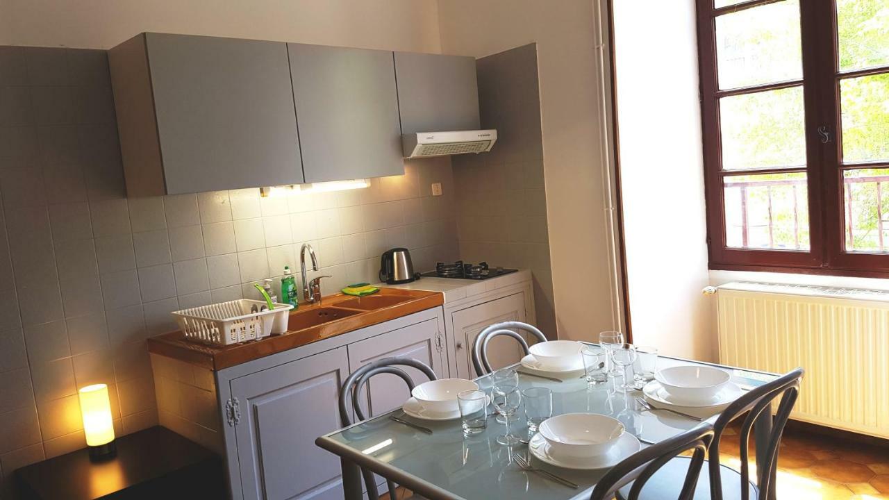 Appartements Coeur De Village แซ็งต์-ฌ็อง-ดู-บรูเอล ภายนอก รูปภาพ